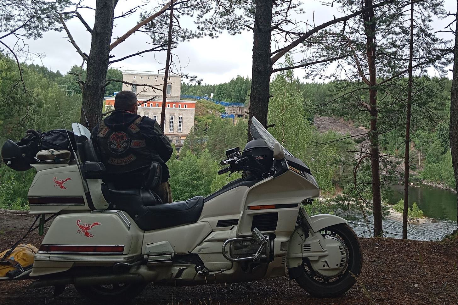 Галереи братьев